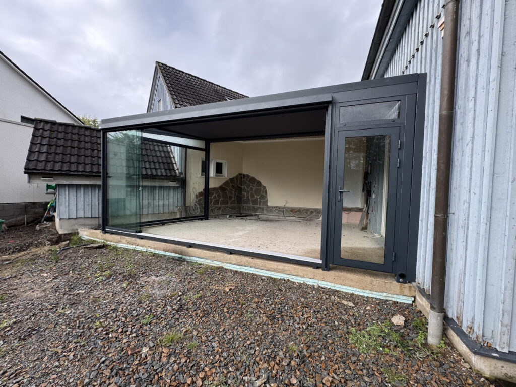 Drehtüre zum Terrassendach